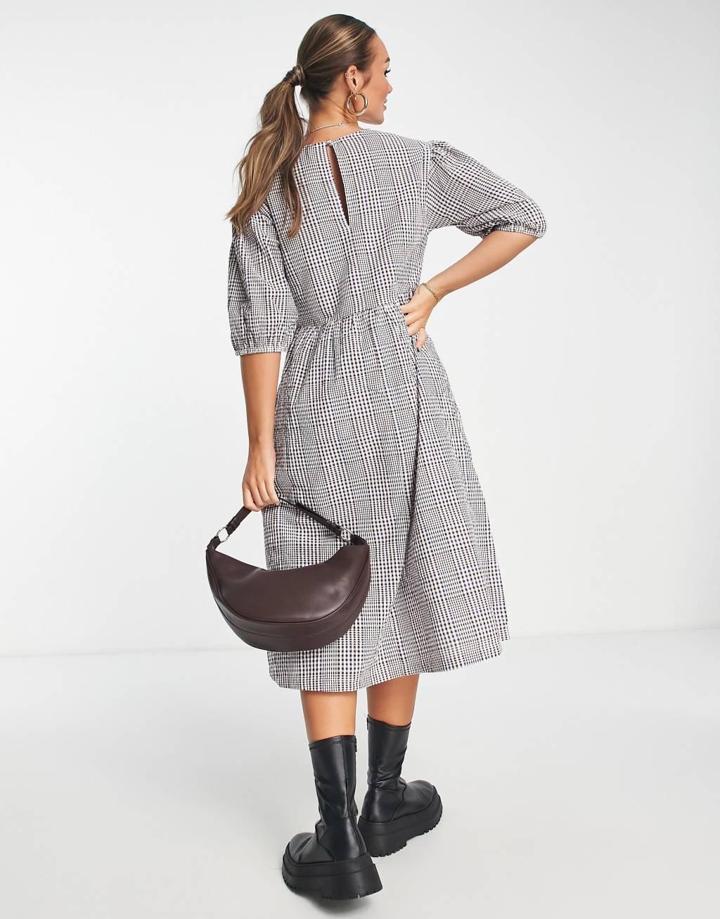 Monki checked midi dress in brown check Product Image