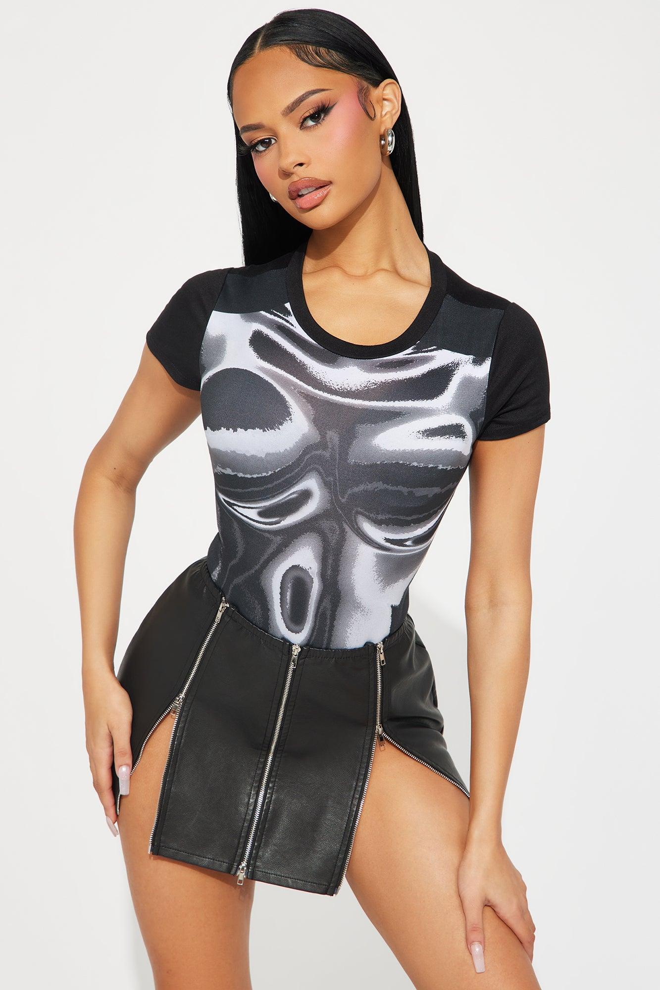 Baddie Fever Short Sleeve Bodysuit - Black/White Product Image