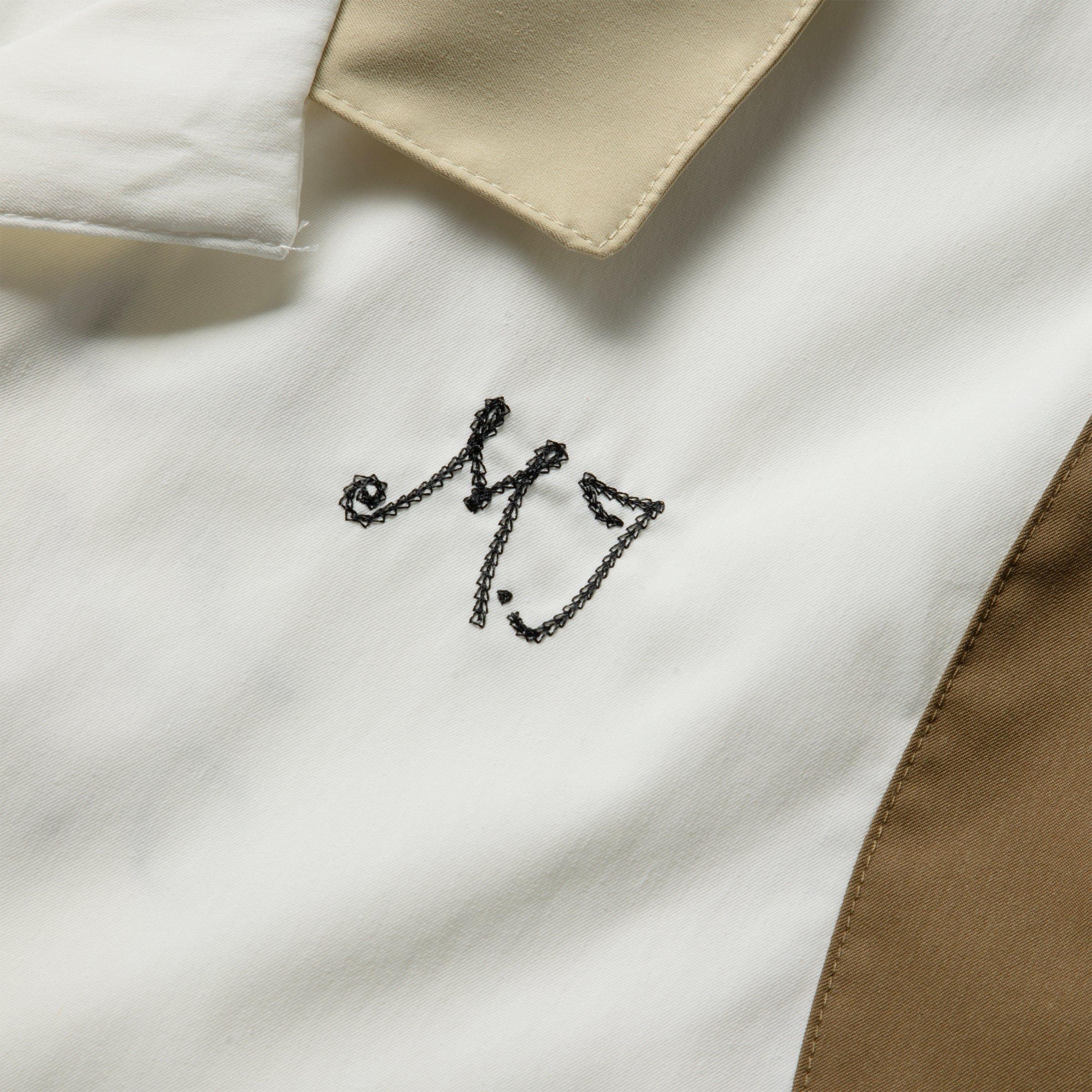 WOMEN'S JORDAN BUTTON-DOWN SHIRT [DZ3340-133] | Bodega Product Image