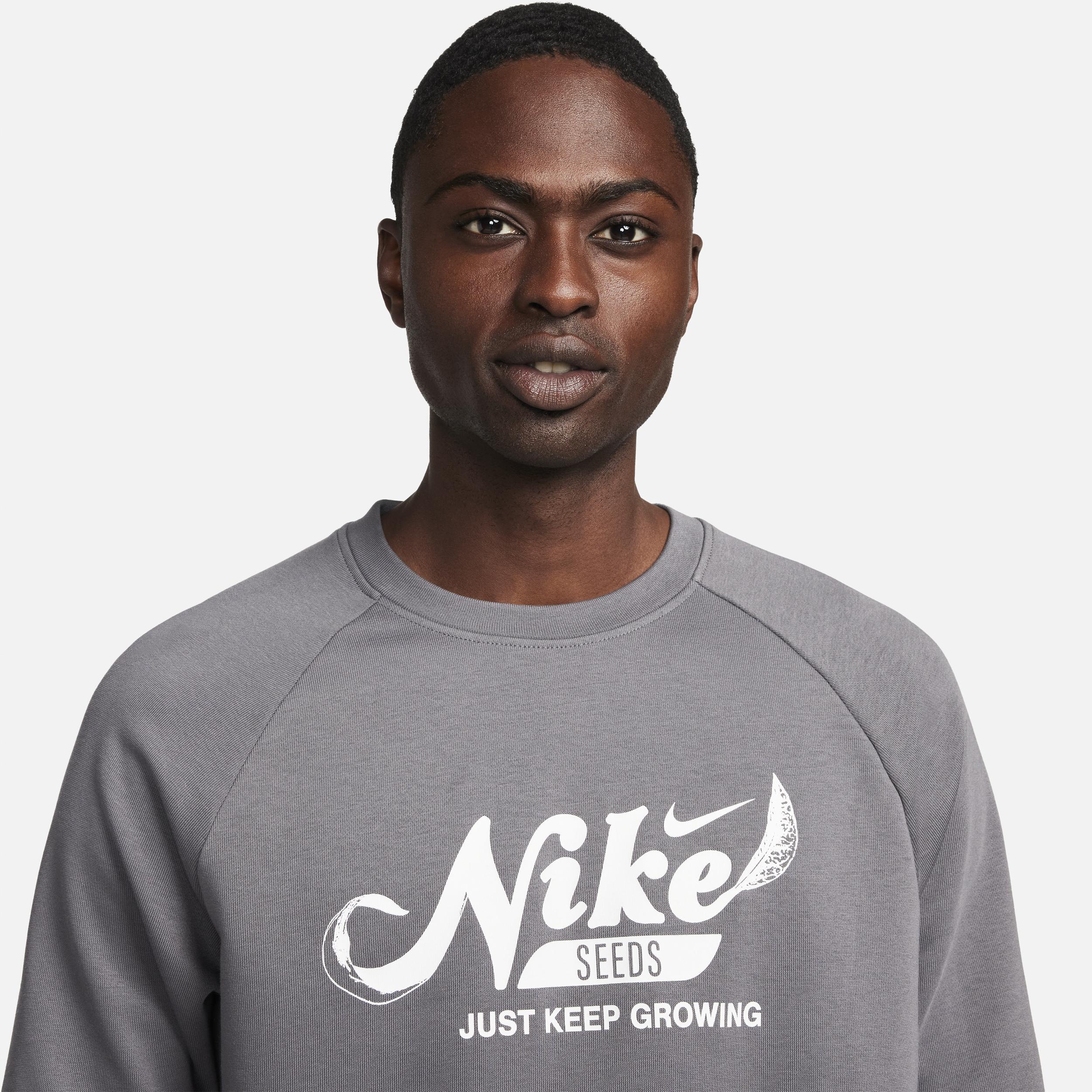 Nike Men's Dri-FIT Fleece Fitness Crew-Neck Top Product Image