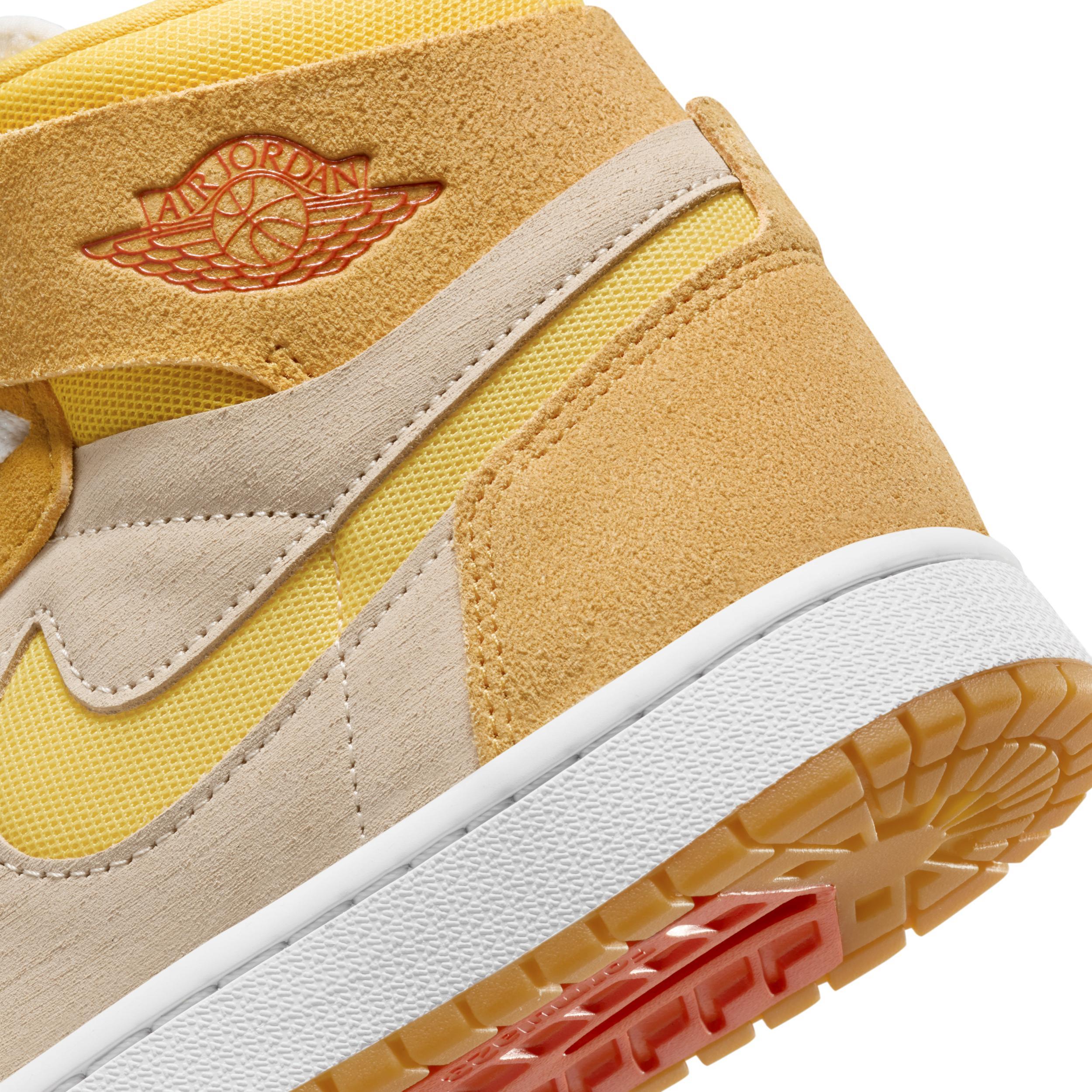 Women's Air Jordan 1 Zoom CMFT 2 Shoes Product Image