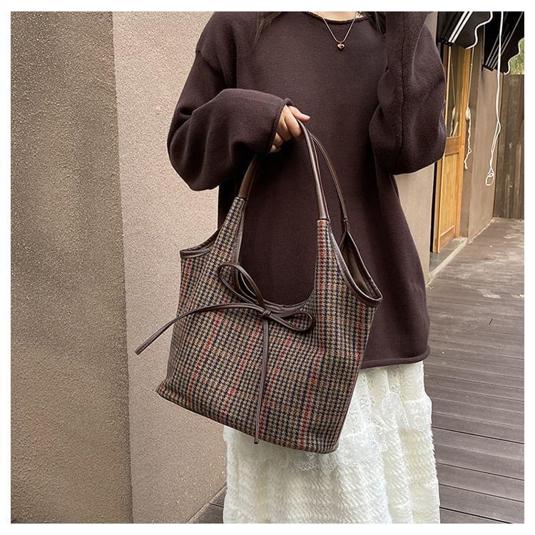 Plaid Bow Tote Bag Product Image