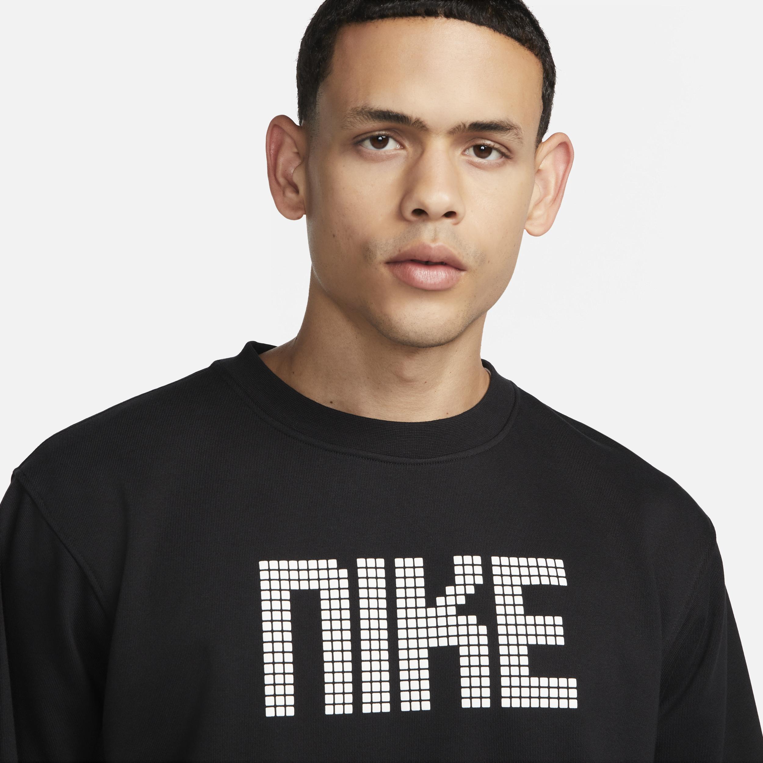 Nike Men's Dri-FIT Standard Issue Soccer Crew Product Image