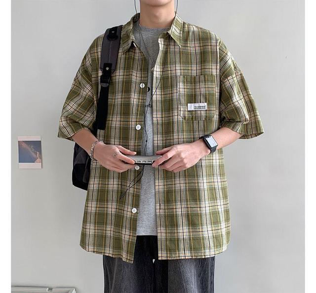 Short-Sleeve Plaid Label Applique Button-Up Shirt Product Image