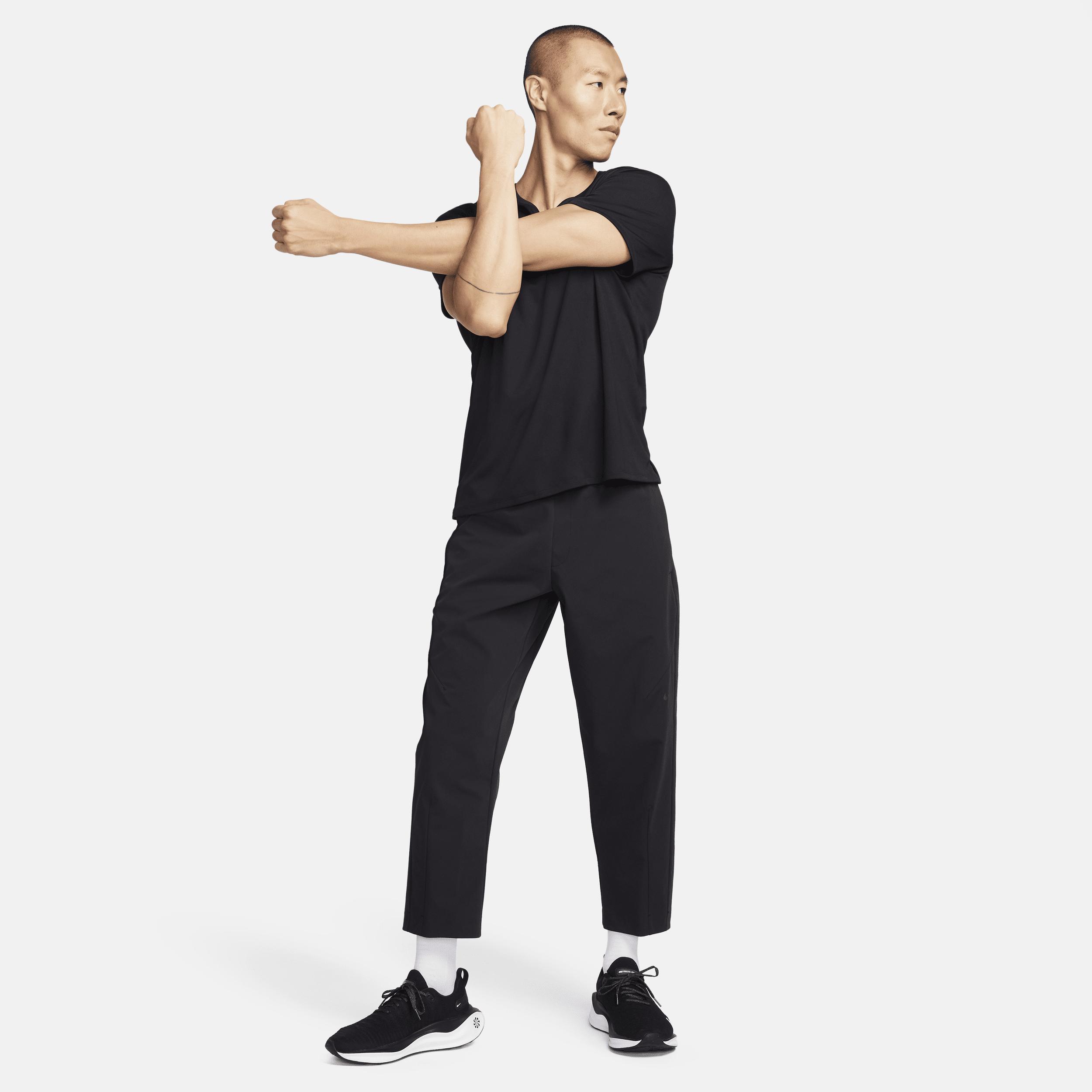 Nike Men's A.P.S. Dri-FIT Woven Versatile Pants Product Image