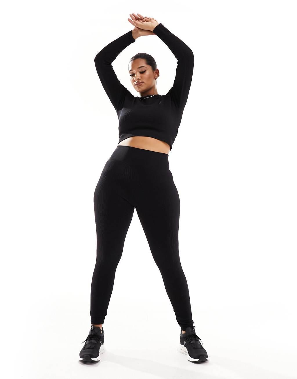 ASOS 4505 Curve Icon seamless rib long sleeve crop top in black  Product Image