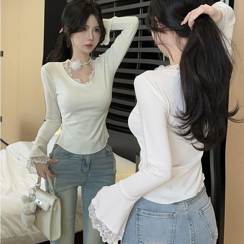 Long Sleeve V-Neck Lace Trim Plain T-Shirt Product Image