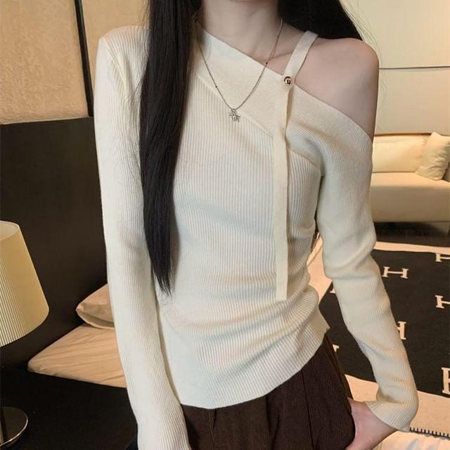 Long-Sleeve Asymmetrical Neck Cold-Shoulder Plain Ribbed Knit Top Product Image