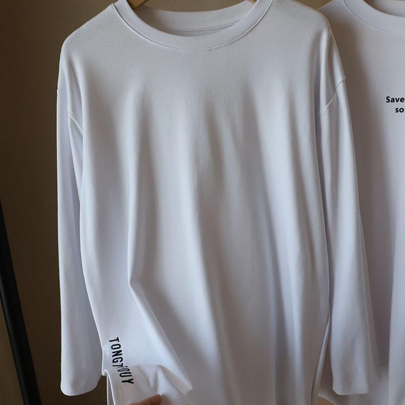 Long-Sleeve Crewneck Lettering Tee Product Image