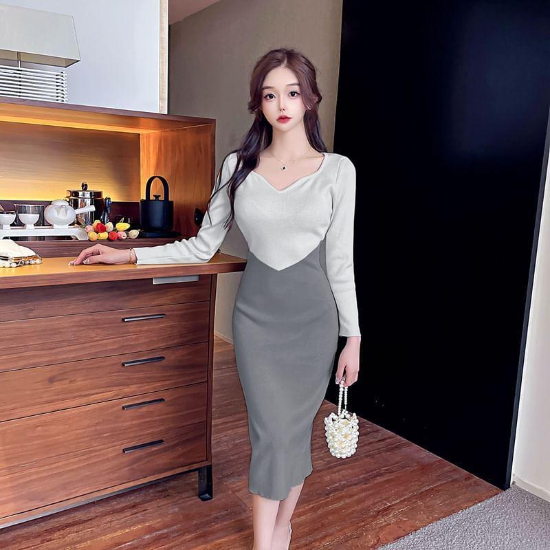 Long-Sleeve V-Neck Two Tone Knit Midi Sheath Dress Product Image