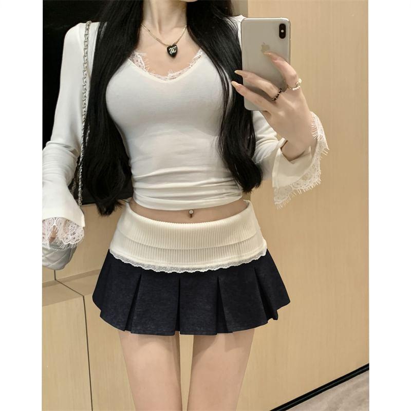 Low Waist Paneled Lace Trim Pleated Mini A-Line Skirt Product Image