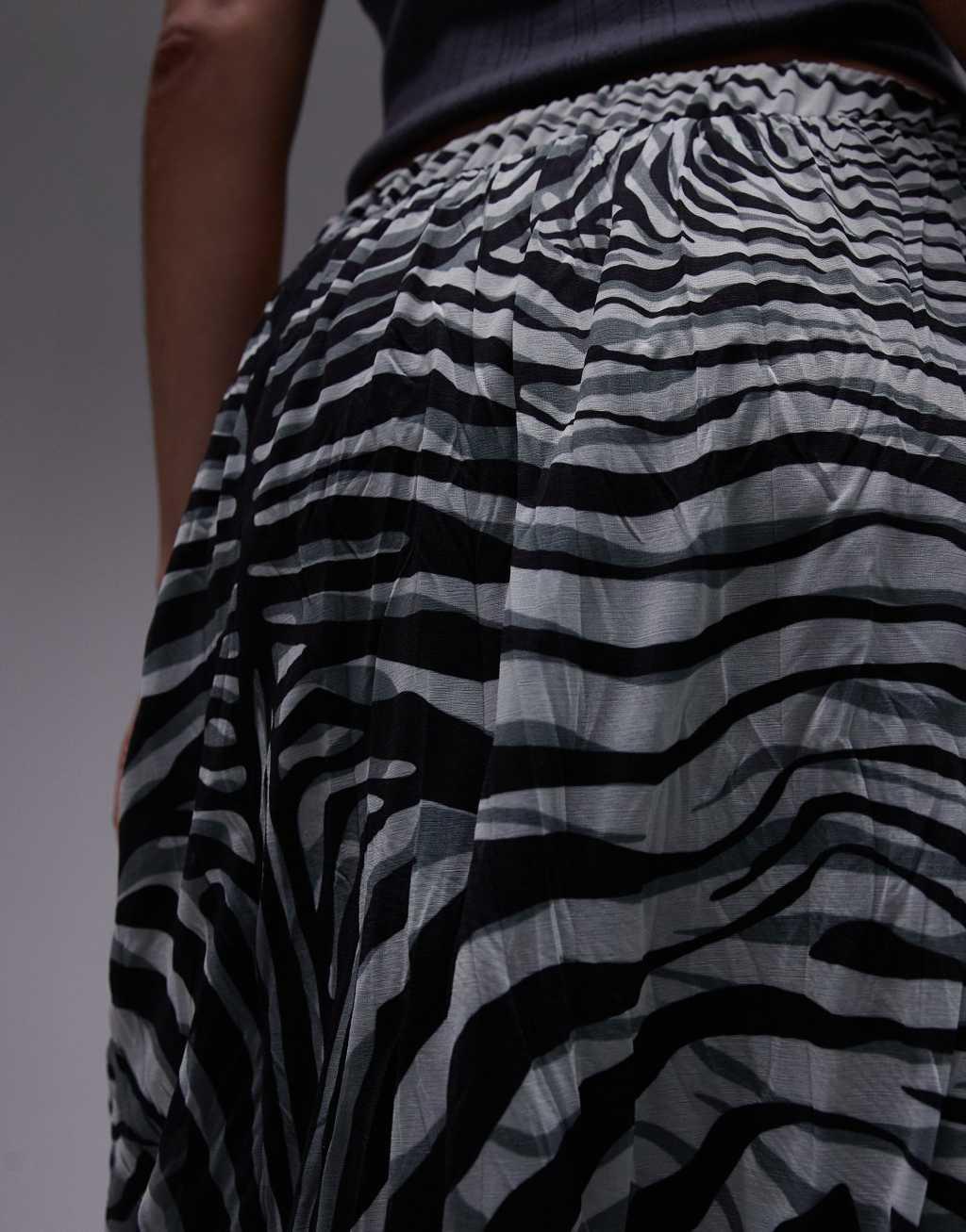 Topshop crinkle midi skirt in abstract print in mono Product Image