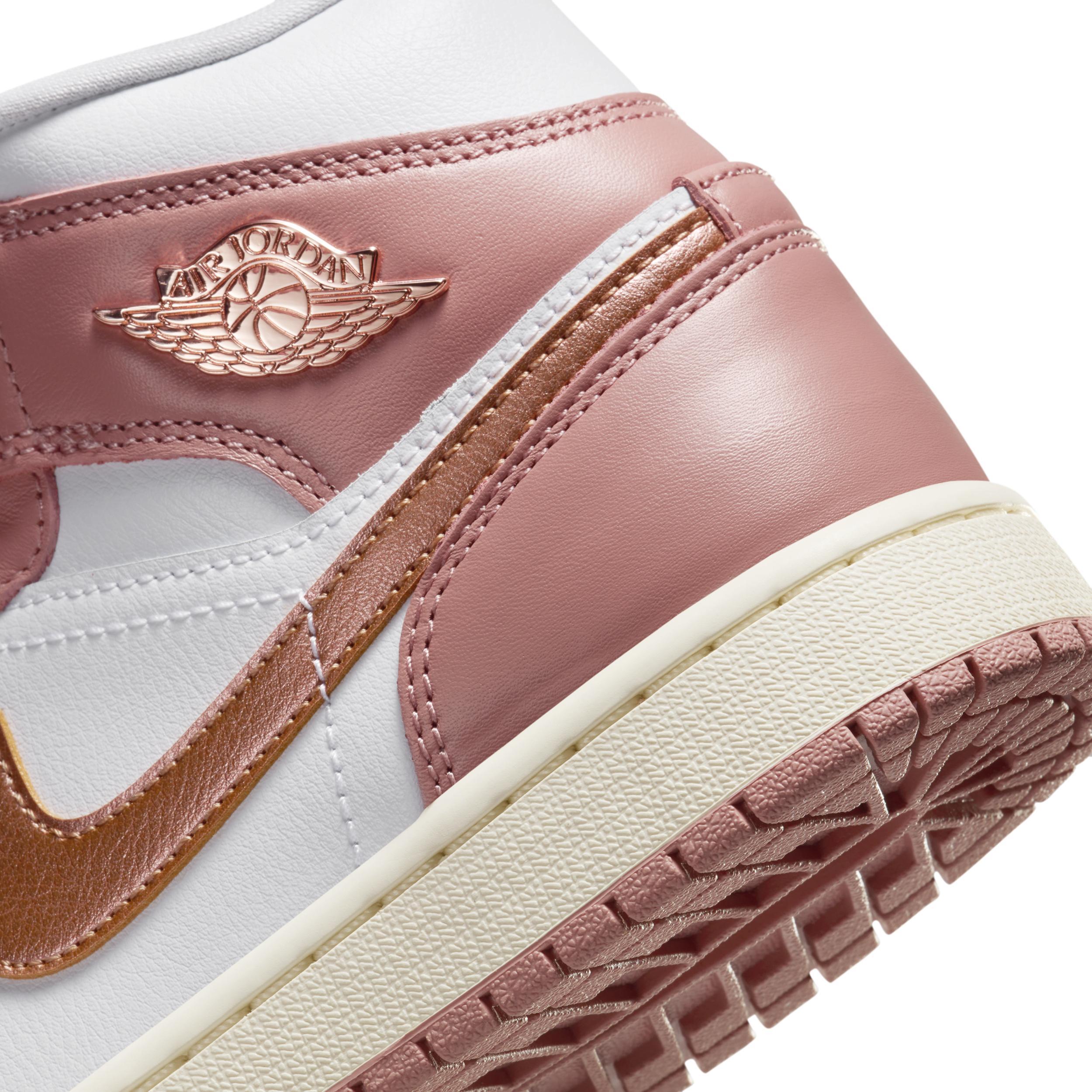 Women's Air Jordan 1 Mid SE Shoes Product Image