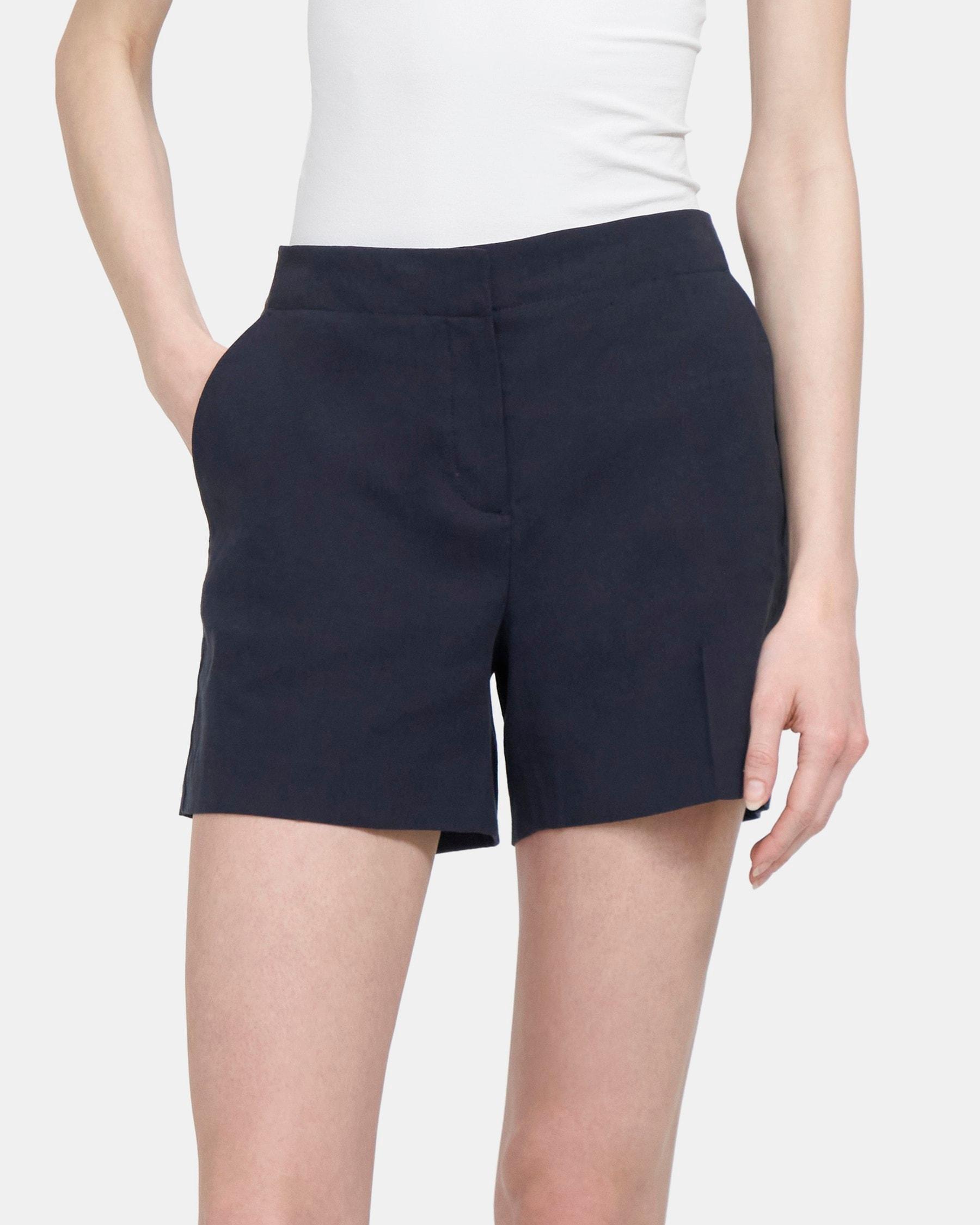 Clean Short in Stretch Linen Product Image