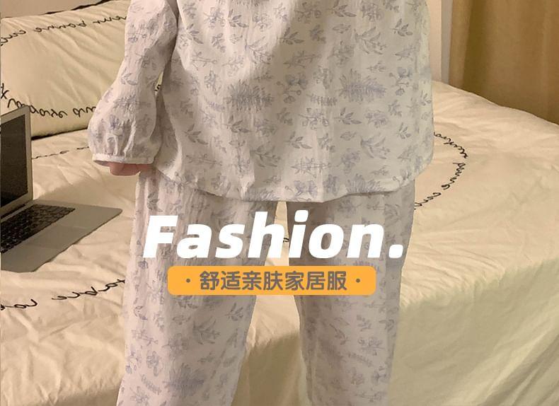 Pajama Set: Long-Sleeve Floral Top + Pants Product Image