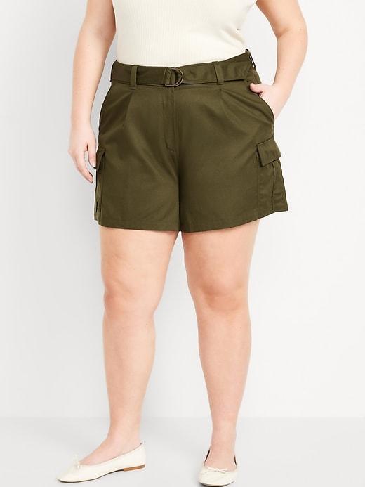 Extra High-Waisted Cargo Shorts -- 4.5-inch inseam Product Image