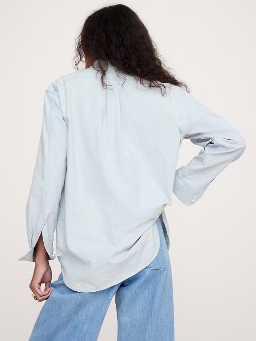 The Oversized Banded-Collar Denim Shirt Product Image