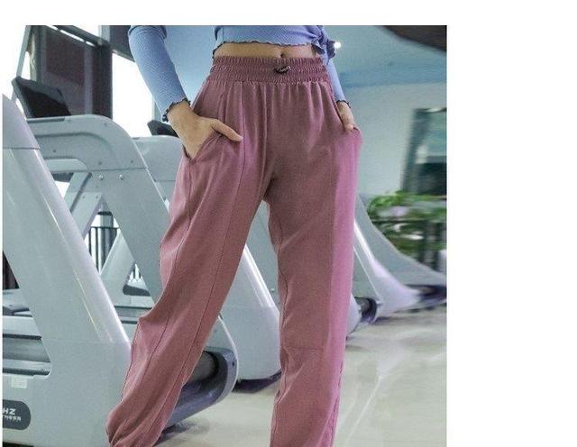 Crop Sweatpants Product Image