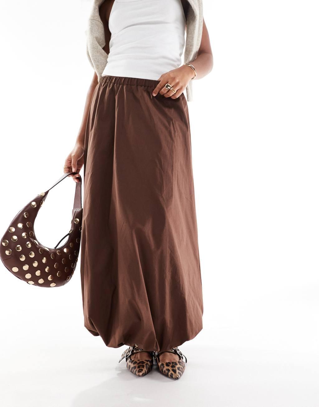 ASOS DESIGN poplin puffball maxi skirt in chocolate Product Image