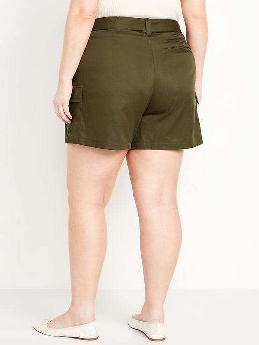 Extra High-Waisted Cargo Shorts -- 4.5-inch inseam Product Image