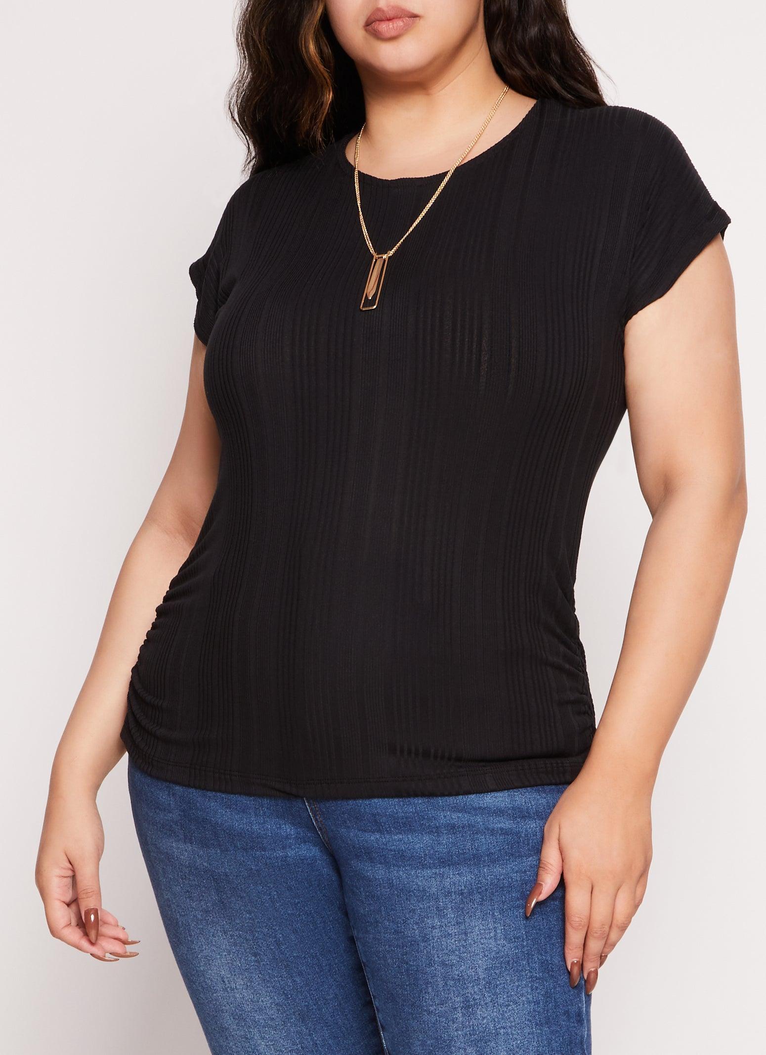 Womens Plus Size Ribbed Short Sleeve Top with Necklace product image