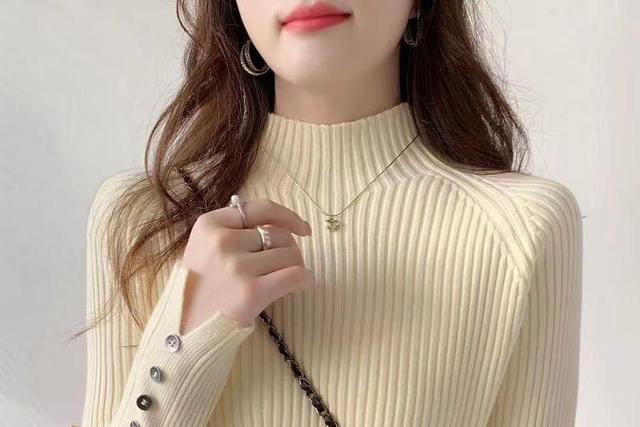 Long-Sleeve Mock Neck Plain Knit Top Product Image