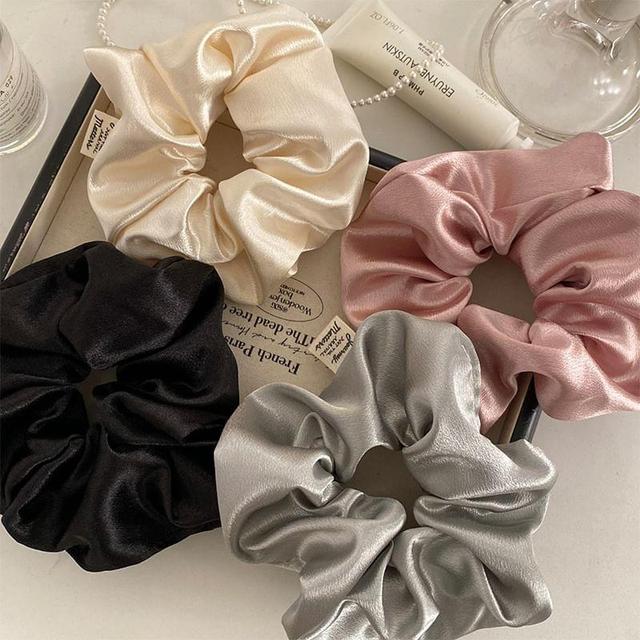 Plain Fabric Scrunchie Product Image