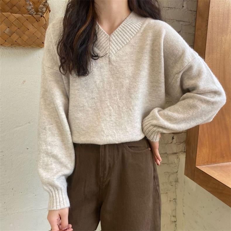 Loose-Fit V-Neck Knit Sweater Product Image