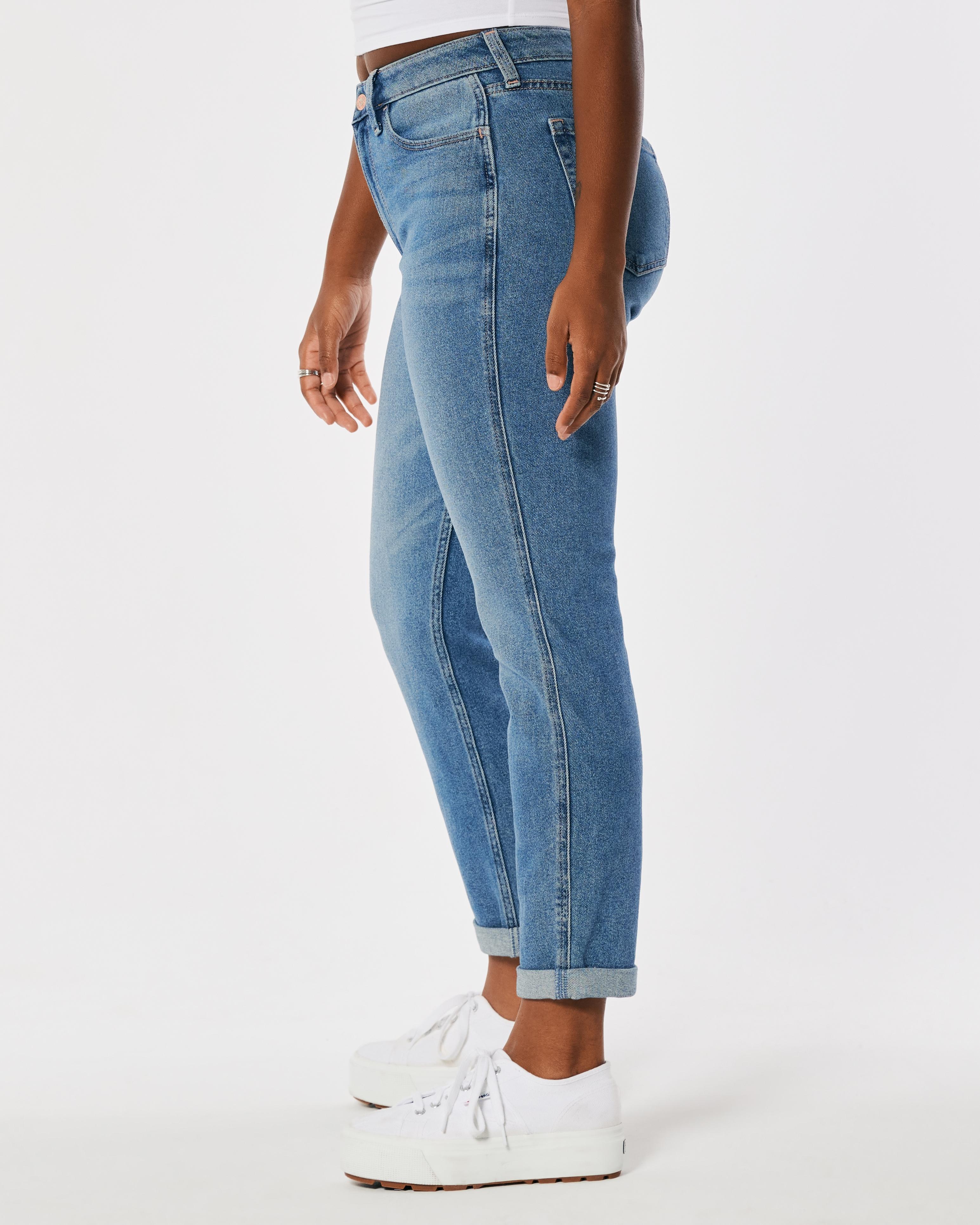 Curvy High-Rise Medium Wash Mom Jeans Product Image