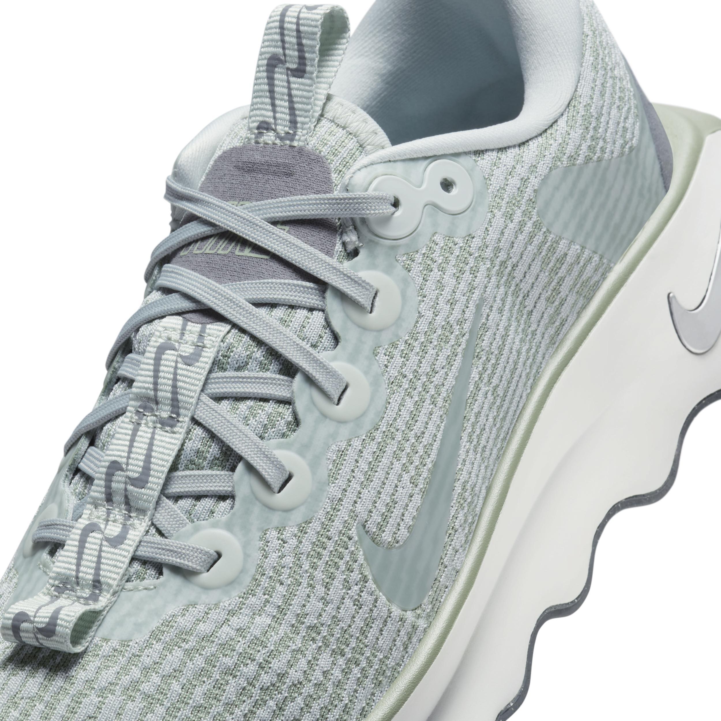 Nike Women's Motiva Walking Shoes Product Image