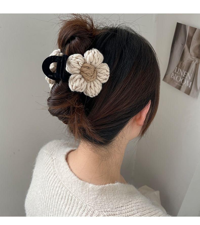 Yarn Flower Hair Clip Product Image