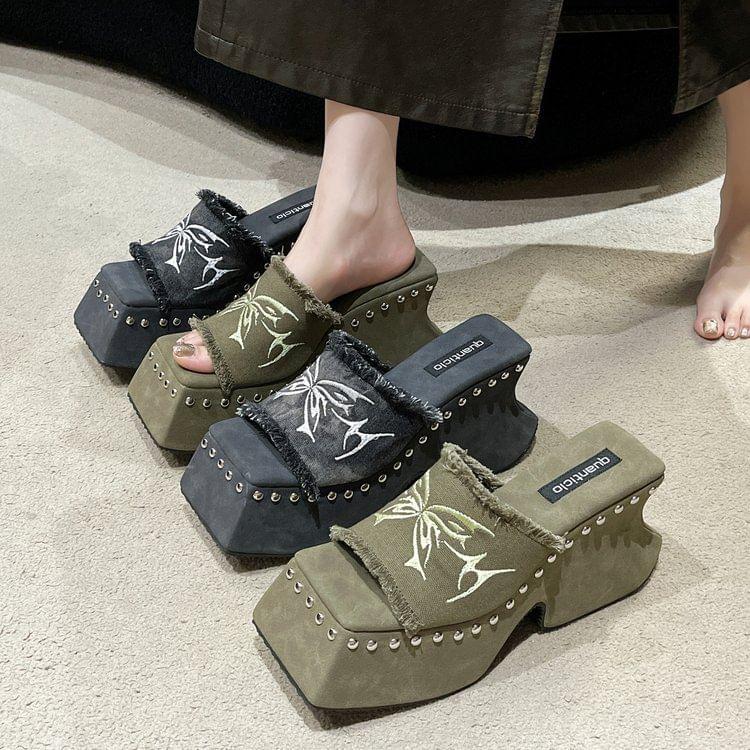 Square Toe Studded Platform Slide Sandals Product Image