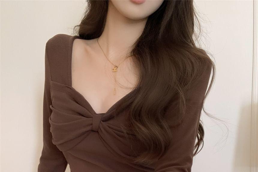 Long Sleeve V-Neck Plain Bow Top Product Image