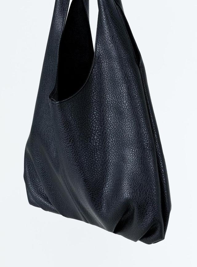 Zenia Shoulder Bag Black Product Image