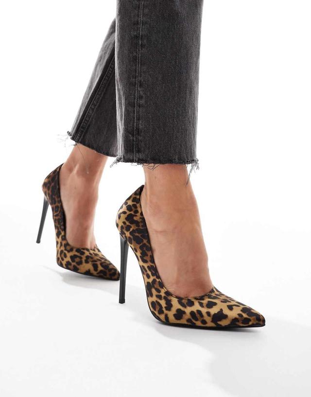 Simmi London Agathia pumps in Leopard Product Image