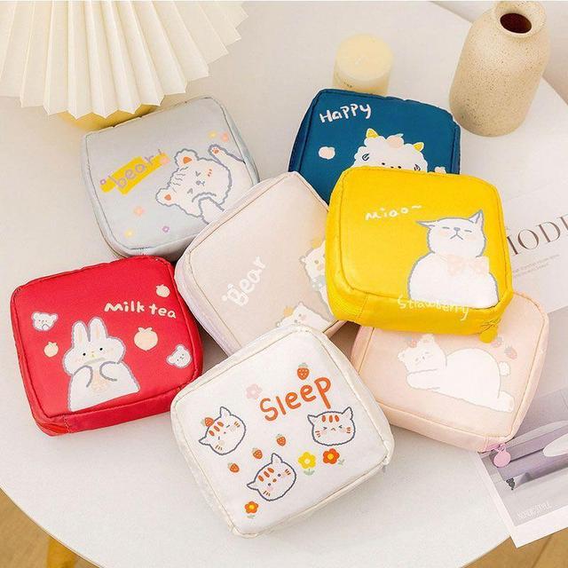 Cat Print Sanitary Pouch Product Image