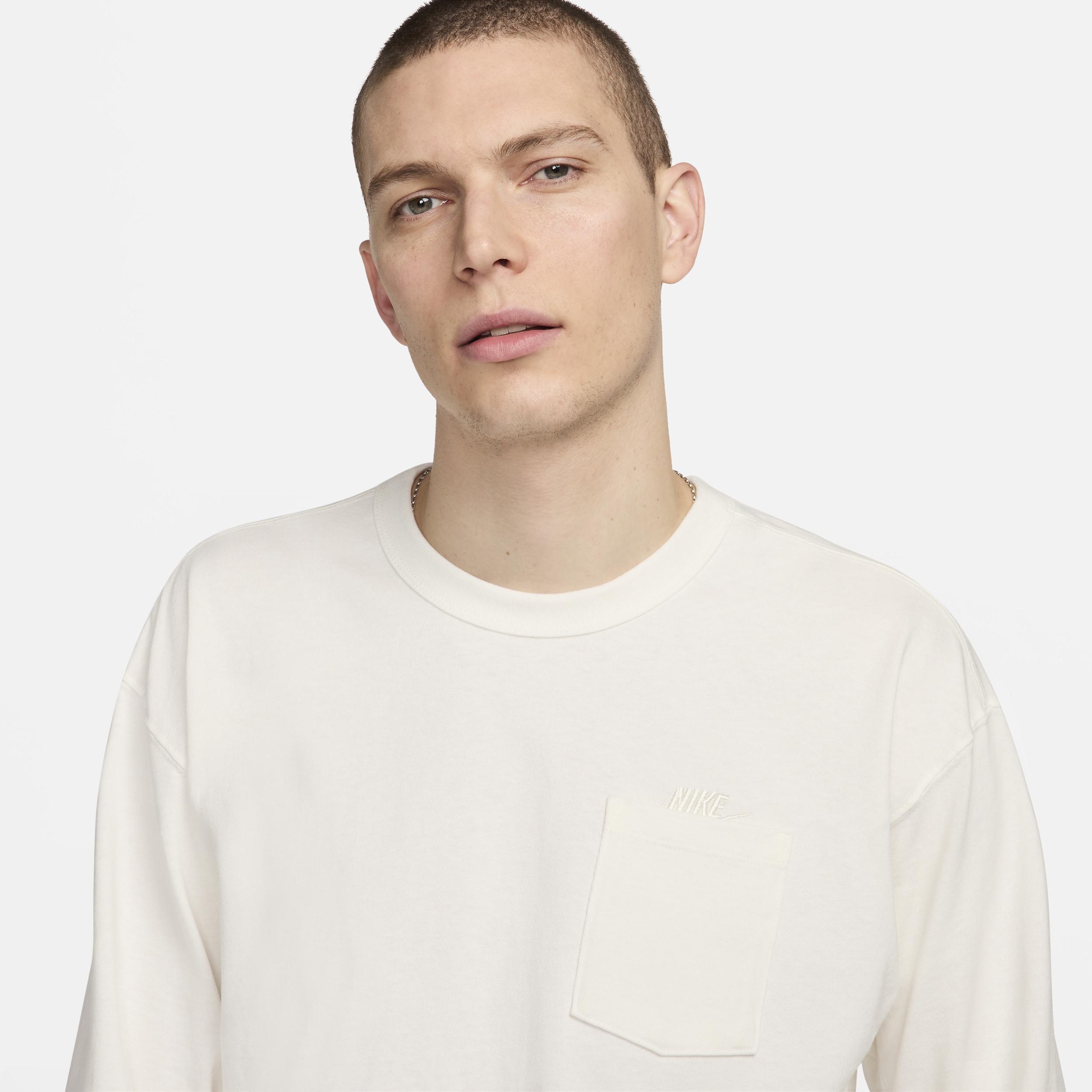 Men's Nike Sportswear Premium Essentials Long-Sleeve Pocket T-Shirt Product Image