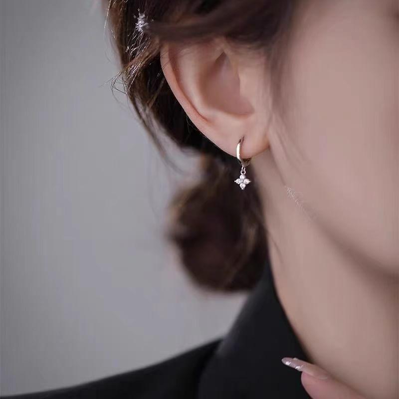 Sterling Silver CZ Drop Earring Product Image