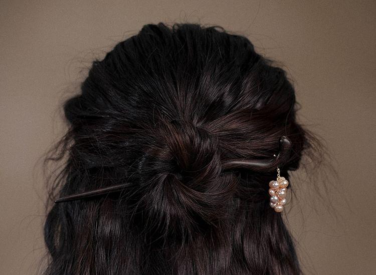 Faux Pearl Fringed Wooden Hair Stick Product Image