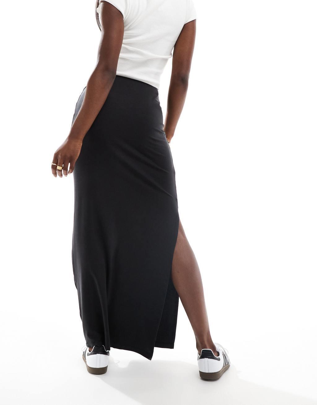 Vero Moda Aware jersey maxi skirt with side split in black Product Image