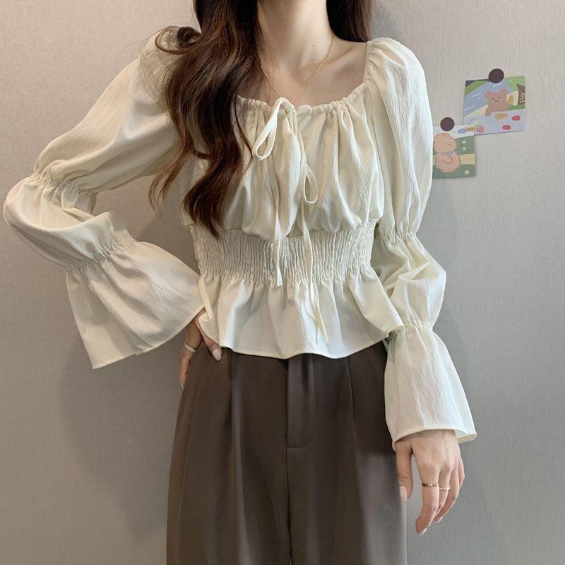 Puff-Sleeve Plain Bow Peplum Blouse Product Image