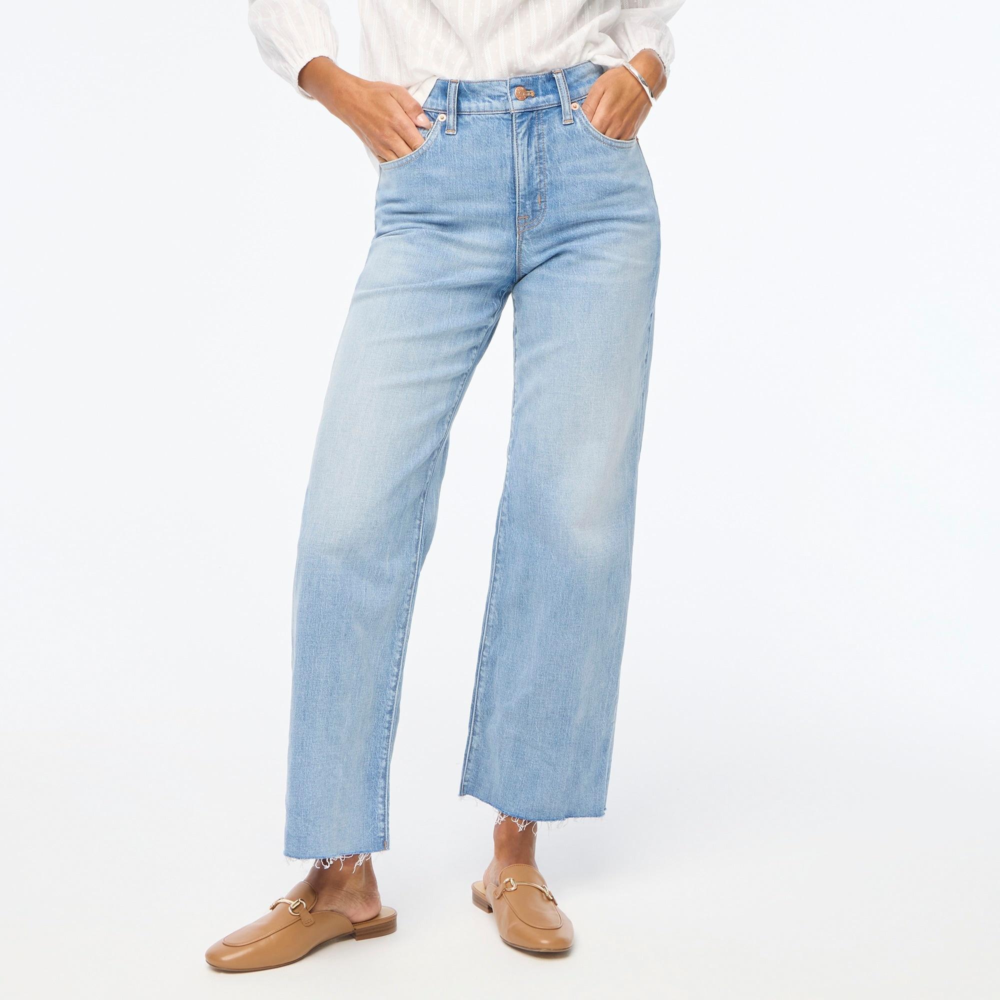 Wide-leg crop jean in all-day stretch Product Image