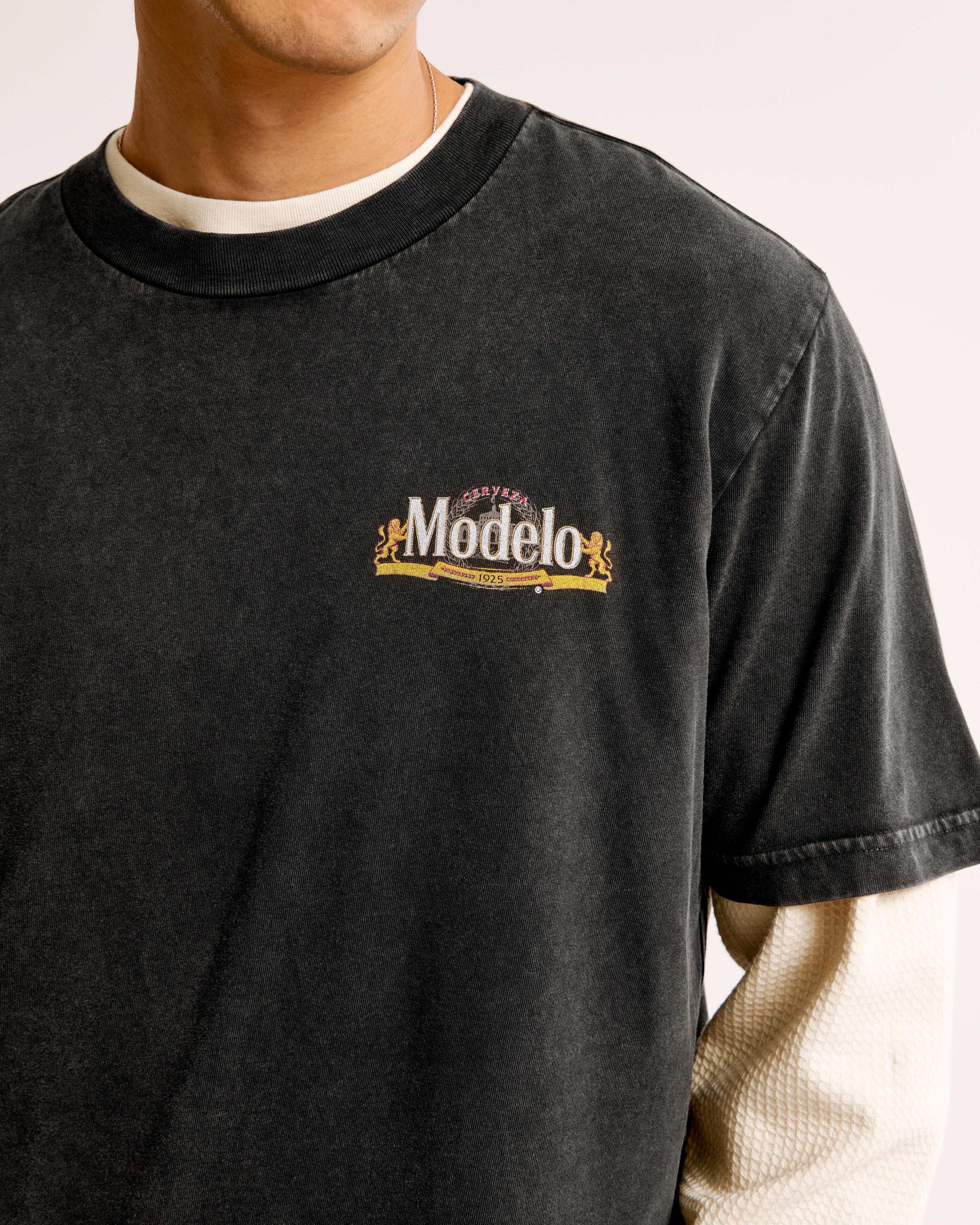 Modelo Vintage-Inspired Graphic Tee Product Image