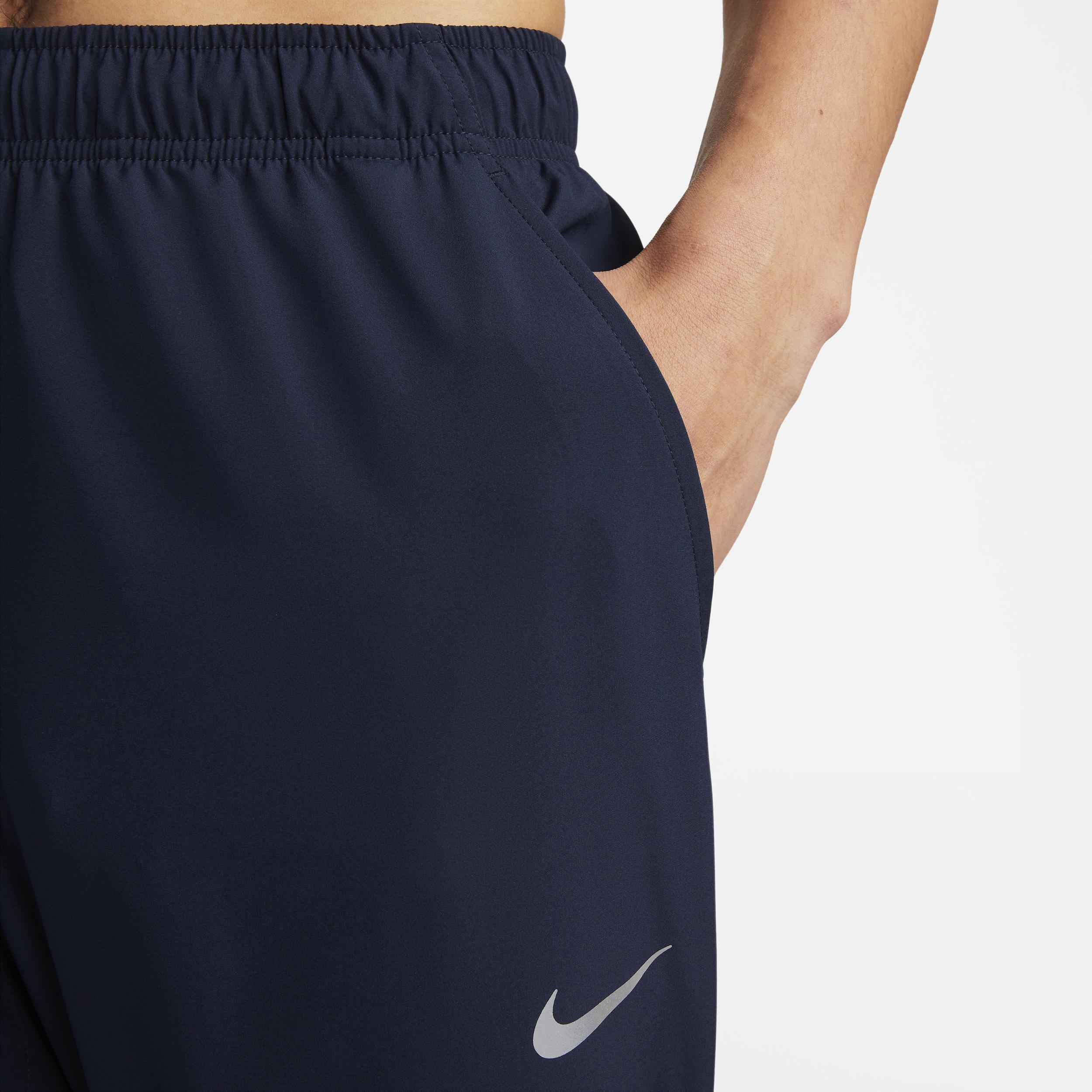 Nike Men's Form Dri-FIT Tapered Versatile Pants Product Image