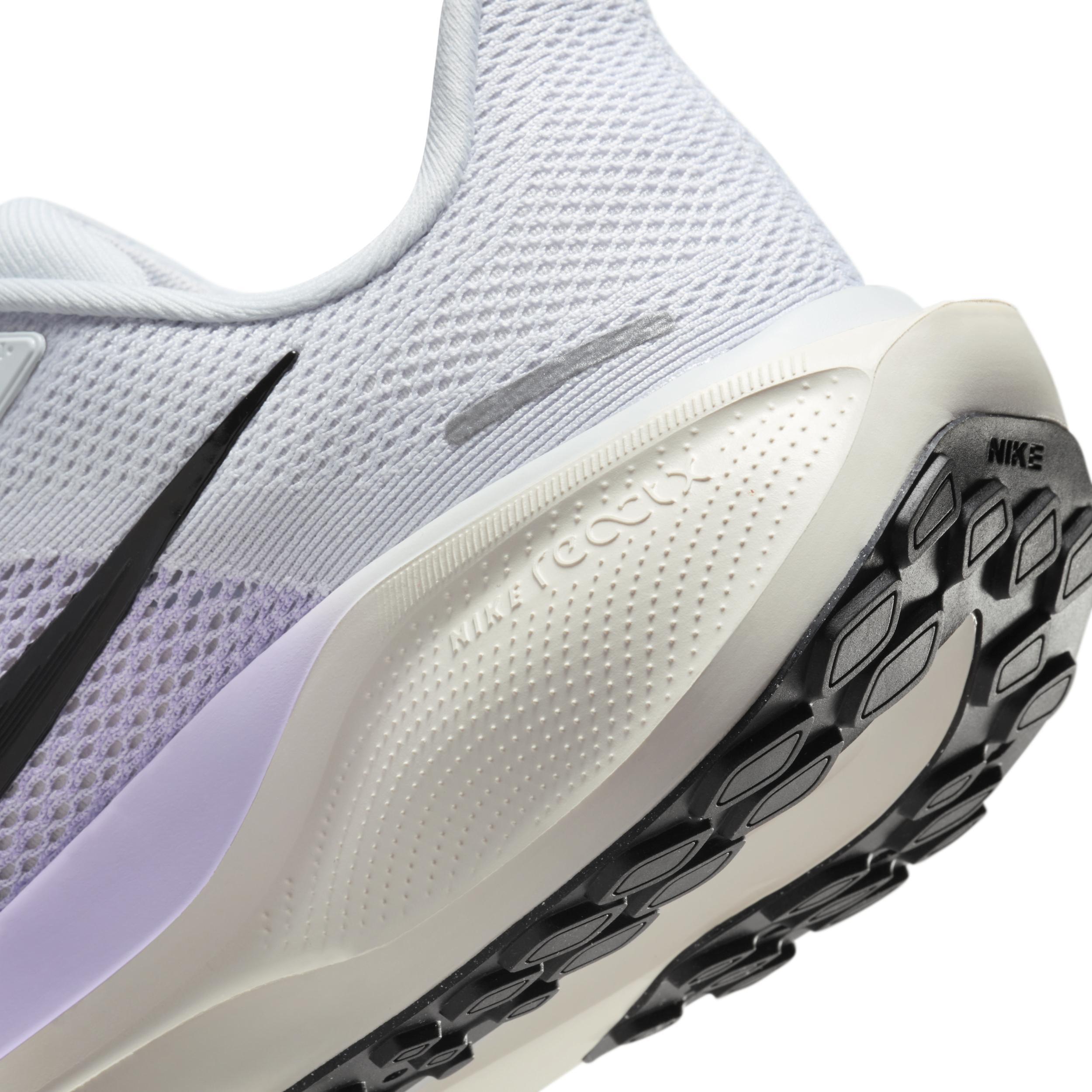 Nike Women's Pegasus 41 Road Running Shoes (Extra Wide) Product Image