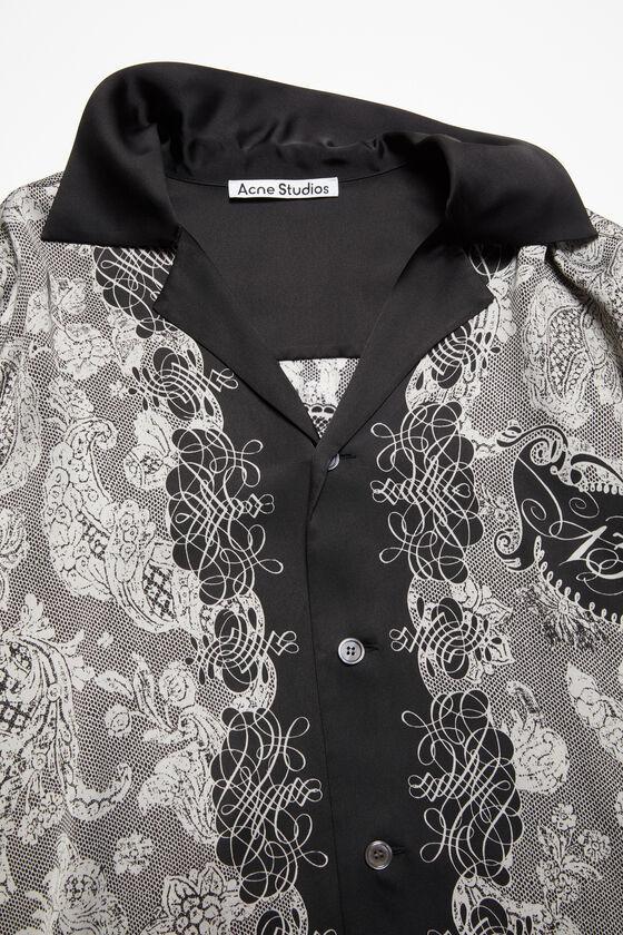 Print button-up shirt Product Image