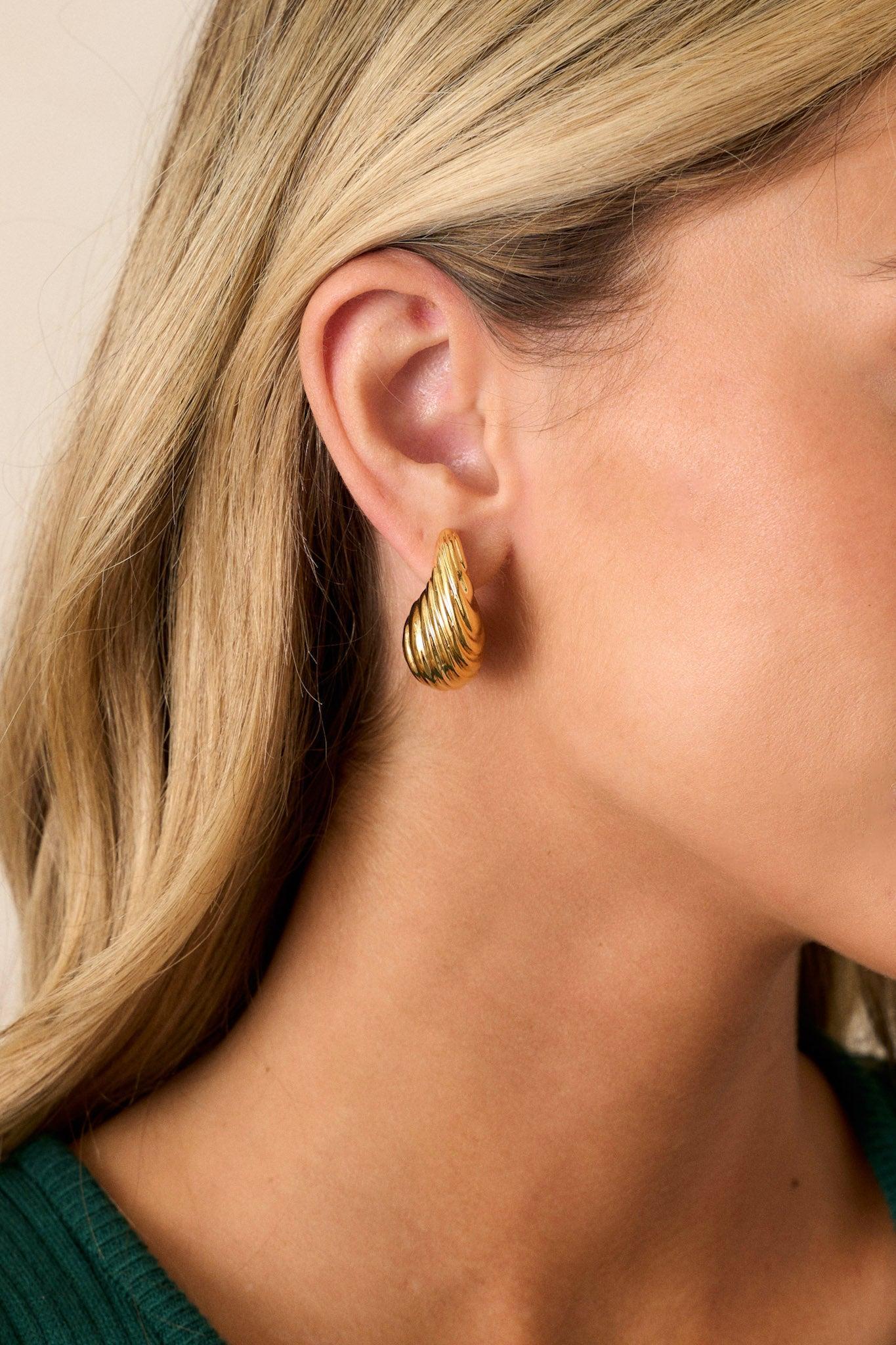 Through The City Textured Gold Spiral Earrings Product Image