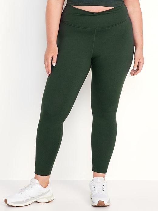 Extra High-Waisted CloudComfy 7/8 Leggings Product Image