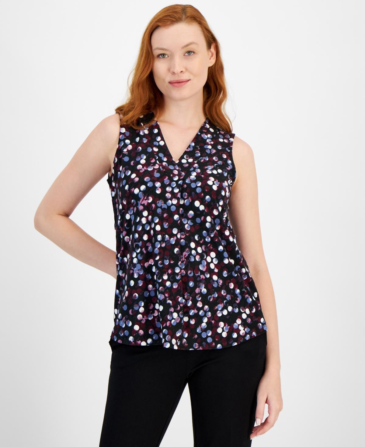 Women's Printed Sleeveless Pleated V-Neck Shell Top Product Image