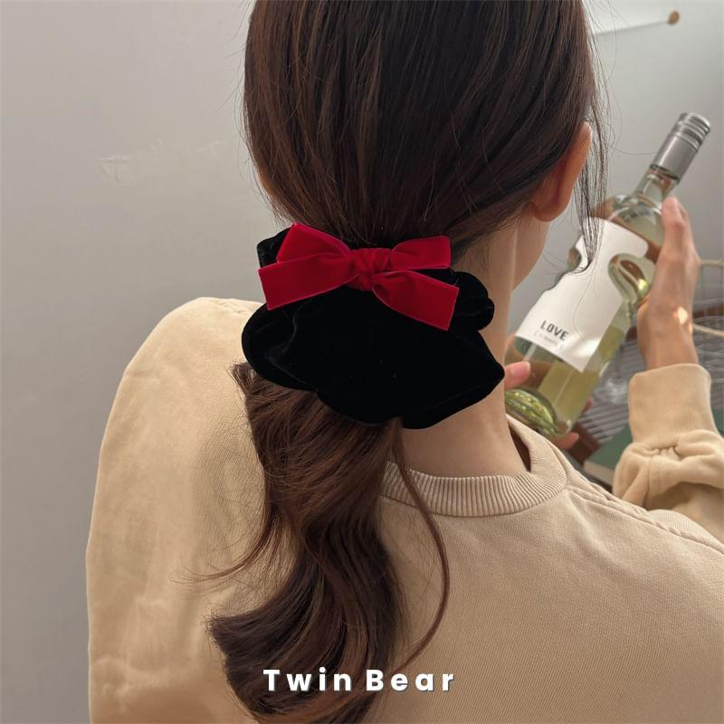 Bow Velvet Scrunchie Product Image